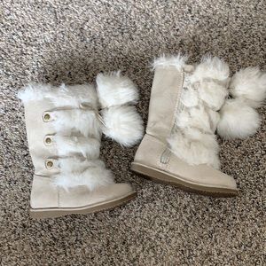 old navy fuzzy boots